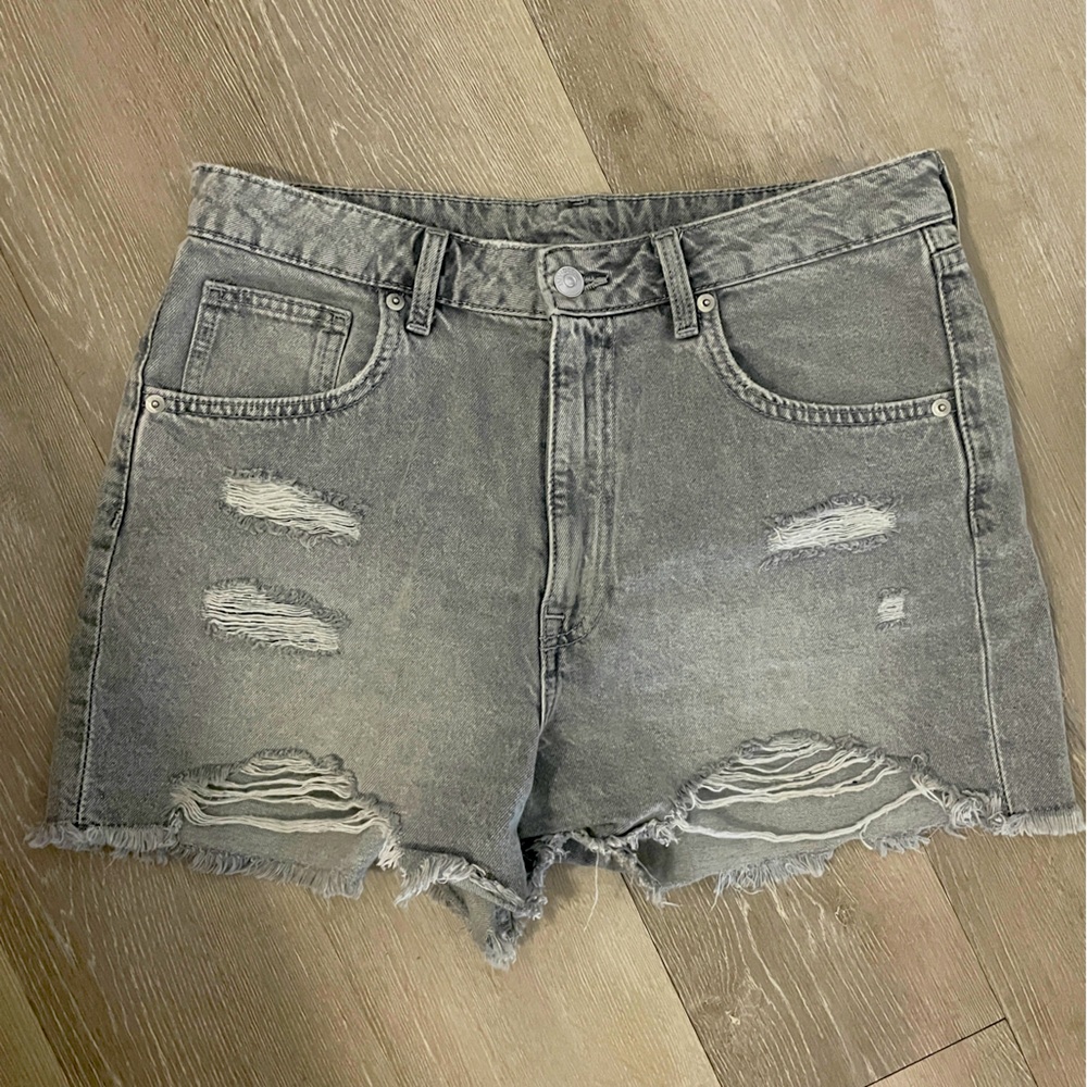 100% cotton distressed gray denim shorts EUC